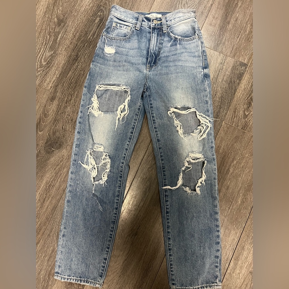 Willow + Root 
Vintage Dad Jeans 
Size 24